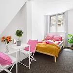 B21 City Rooms